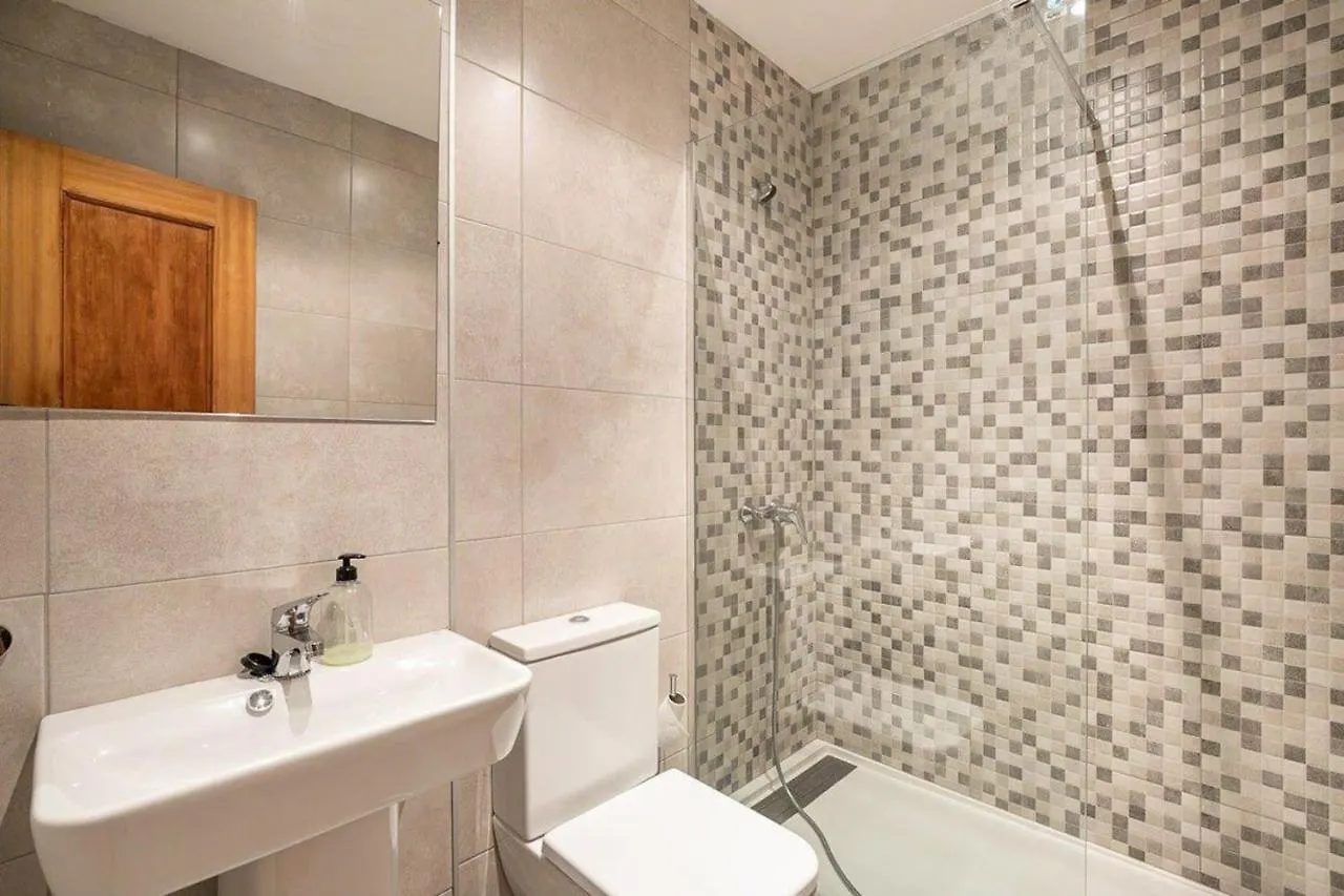 Modern Apartment In The Heart Of Granada