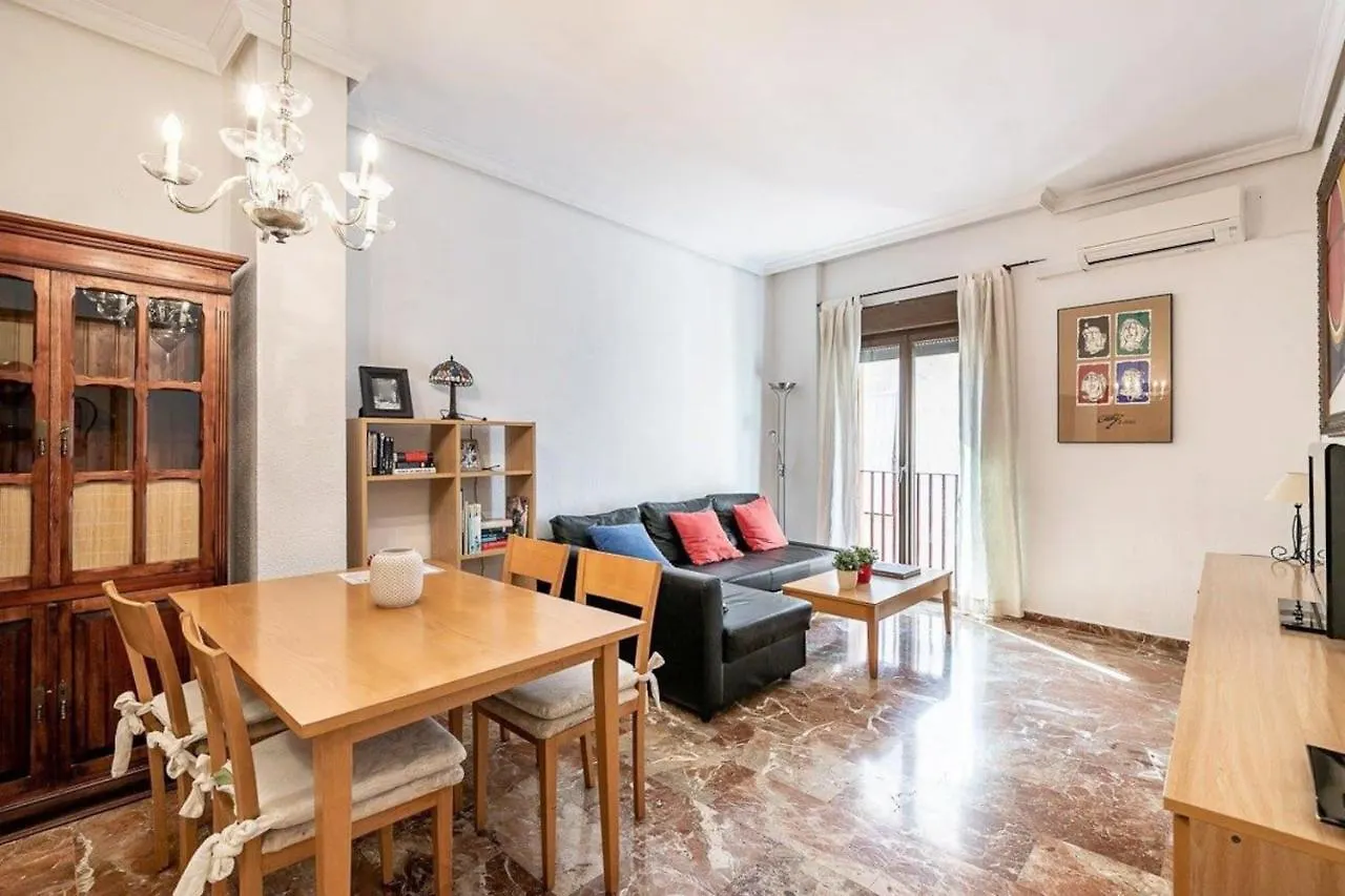 Modern Apartment In The Heart Of Granada